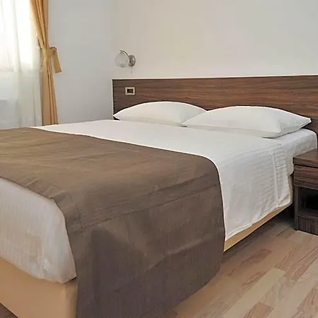 Hotel Branco 3*