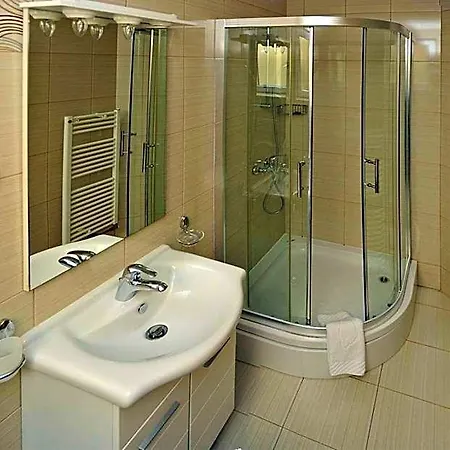 Branco Hotel 3*